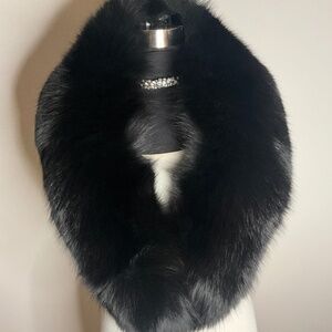 **Gorgeous Fox Fur Collar/Scarf**